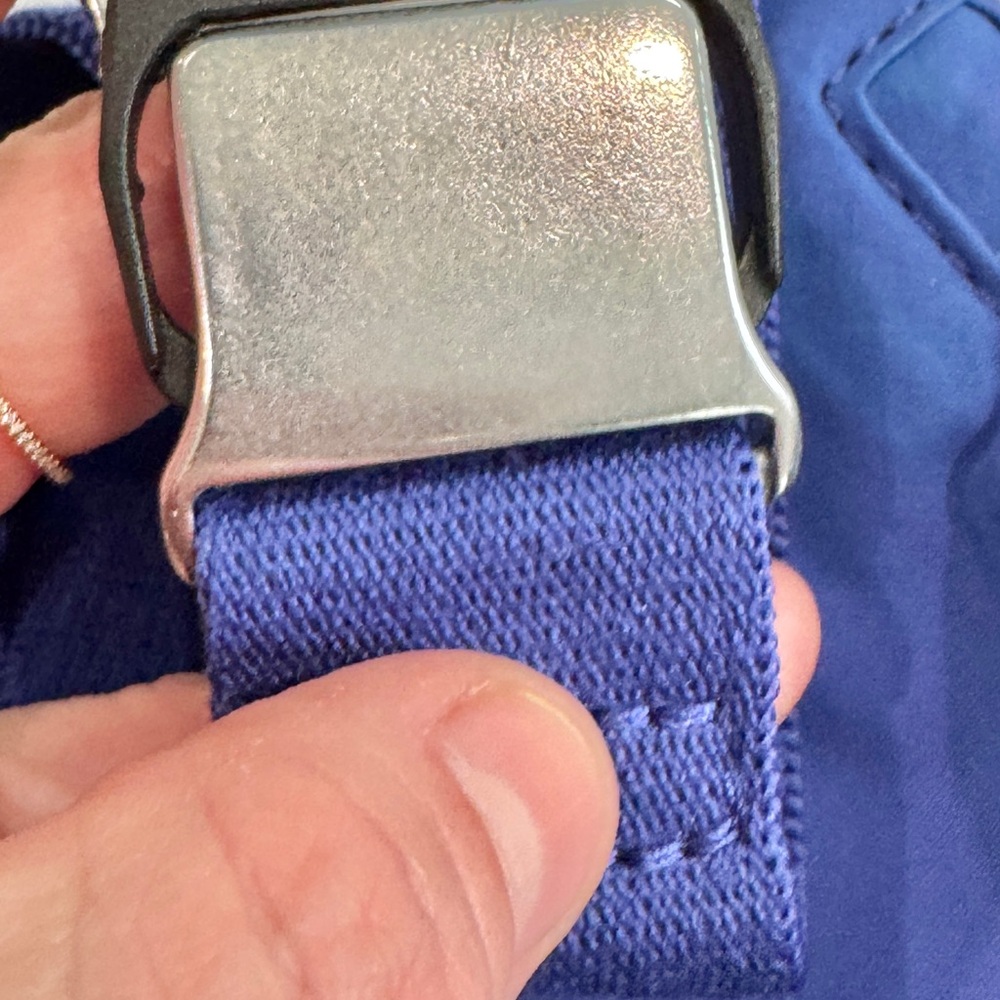 Athleta Everywhere Belt Bag Blue Crossbody Fanny Pack Adjustable Nylon - Picture 10 of 11